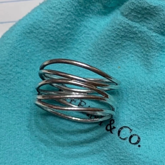 🚫SOLD🚫Tiffany & Co Wave Ring Size 9 - Picture 3 of 5